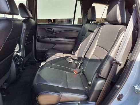 Used 2023 Honda Passport EX-L image 19