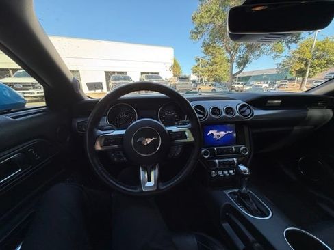 Used 2022 Ford Mustang GT Premium w/ GT Performance Package RWD image 19