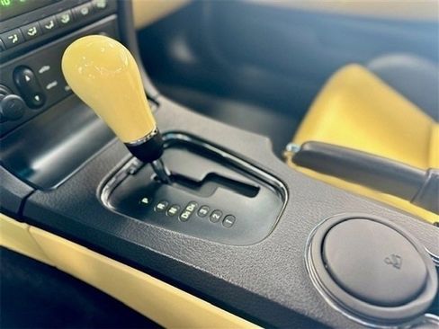 Used 2002 Ford Thunderbird image 21