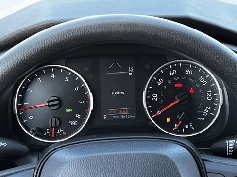 Used 2020 Toyota RAV4 XLE w/ Convenience Package image 13