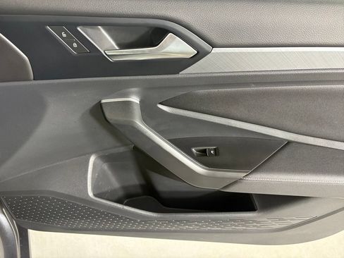 Used 2024 Volkswagen Jetta SE FWD image 12