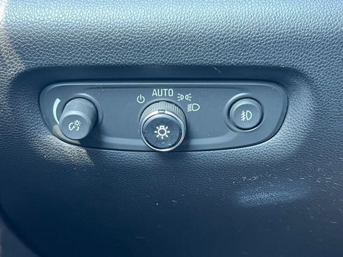Used 2018 Chevrolet Traverse LT AWD/4WD image 20