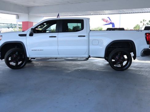 Used 2020 GMC Sierra 1500 4x4 Crew Cab w/ Fleet Convenience Package image 10