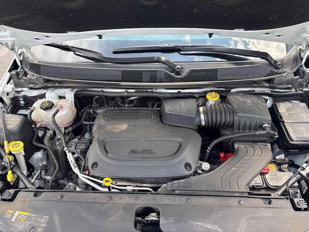 Used 2026 Chrysler Pacifica Select FWD image 37