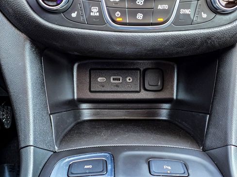 Certified 2024 Chevrolet Equinox LT image 14