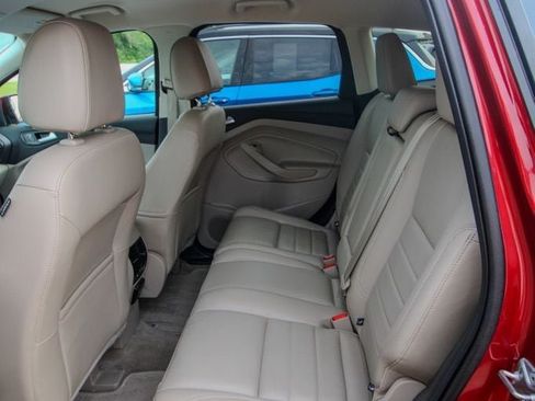 Used 2016 Ford Escape SE w/ SE Leather Comfort Package AWD/4WD image 8
