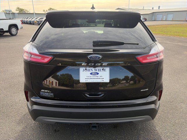 Used 2024 Ford Edge SEL w/ Convenience Package AWD/4WD image 4