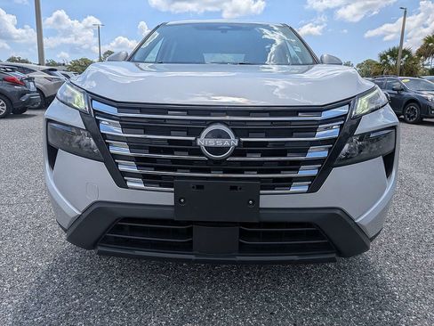 Used 2025 Nissan Rogue SV AWD/4WD image 7