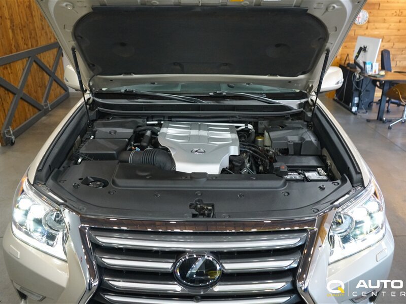 Used 2015 Lexus GX 460 Luxury AWD/4WD image 12