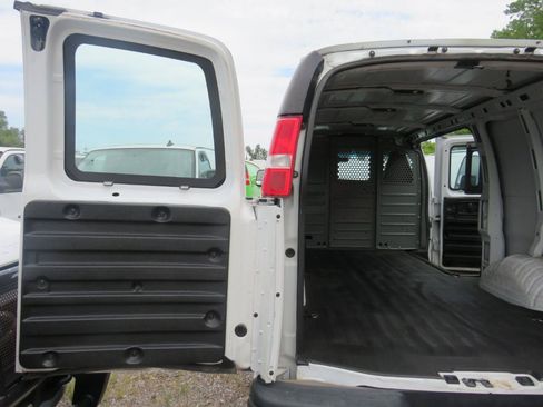 Used 2022 Chevrolet Express 2500 w/ Driver Convenience Package RWD image 26