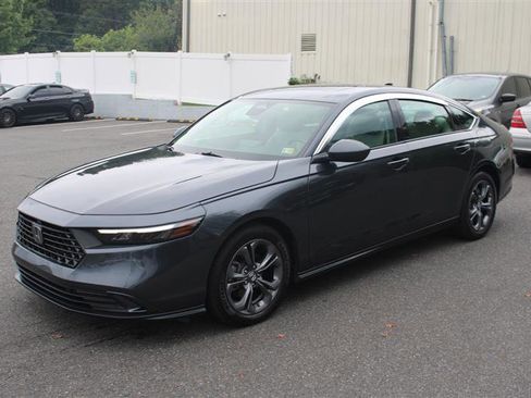 Used 2023 Honda Accord EX image 4