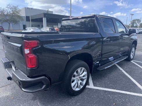 Used 2021 Chevrolet Silverado 1500 Custom w/ Safety Confidence Package image 4