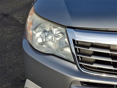 Used 2009 Subaru Forester 2.5X Limited image 9