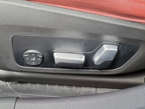 Used 2022 BMW 330i Sedan w/ Driving Assistance Package image 14