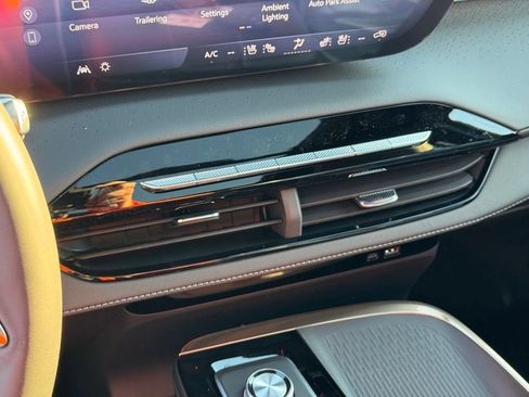 New 2026 Buick Enclave Avenir w/ Super Cruise Package image 32