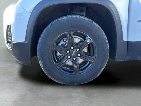 Used 2022 GMC Acadia AT4 image 33