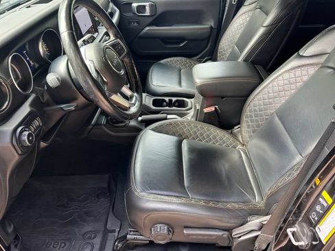 Used 2021 Jeep Wrangler Unlimited Sahara AWD/4WD image 11
