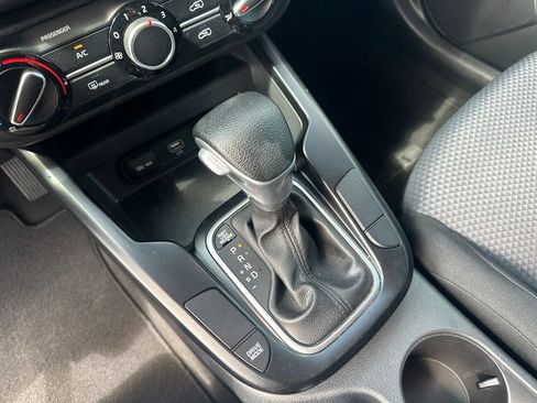 Used 2022 Kia Soul LX FWD image 19