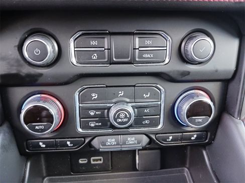 Used 2021 Chevrolet Tahoe RST image 25