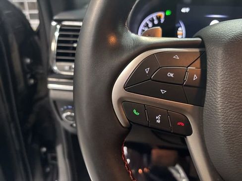 Used 2020 Jeep Grand Cherokee Trailhawk w/ Trailhawk Luxury Group image 16