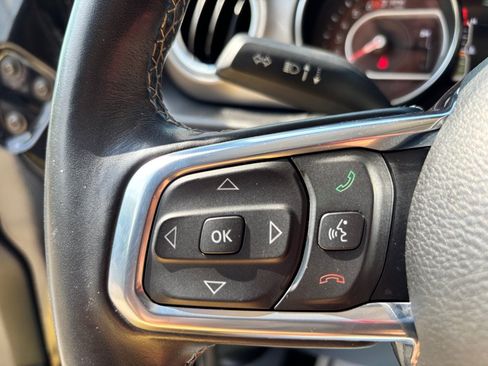 Used 2020 Jeep Wrangler Unlimited Rubicon w/ Cold Weather Group AWD/4WD image 21