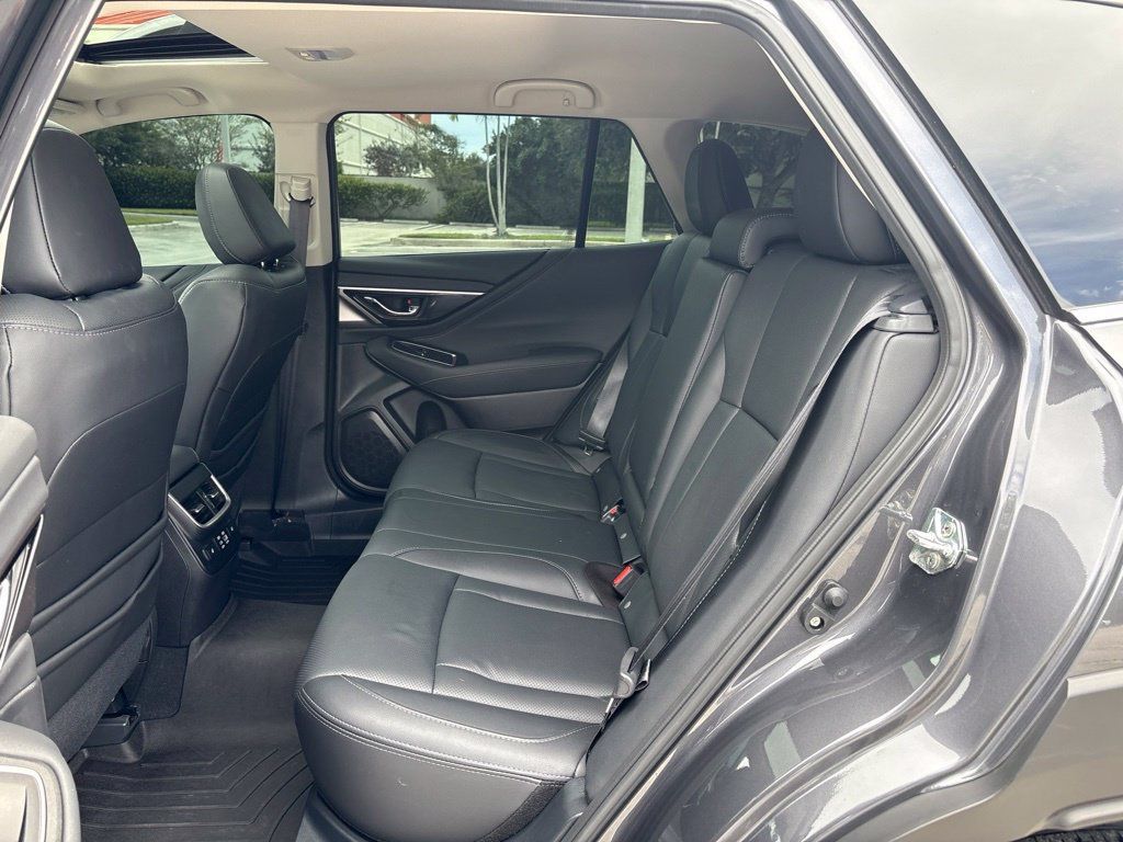 Used 2025 Subaru Outback Touring AWD/4WD image 18