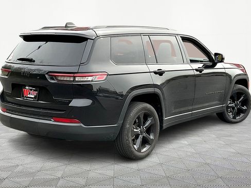 Used 2023 Jeep Grand Cherokee L Limited w/ Black Appearance Package image 7