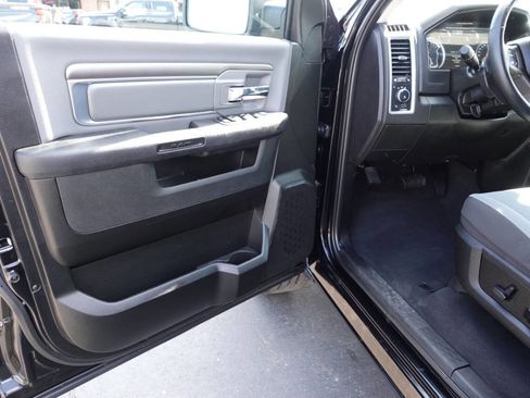 Used 2023 RAM 1500 Classic SLT w/ Electronics Convenience Group AWD/4WD image 16