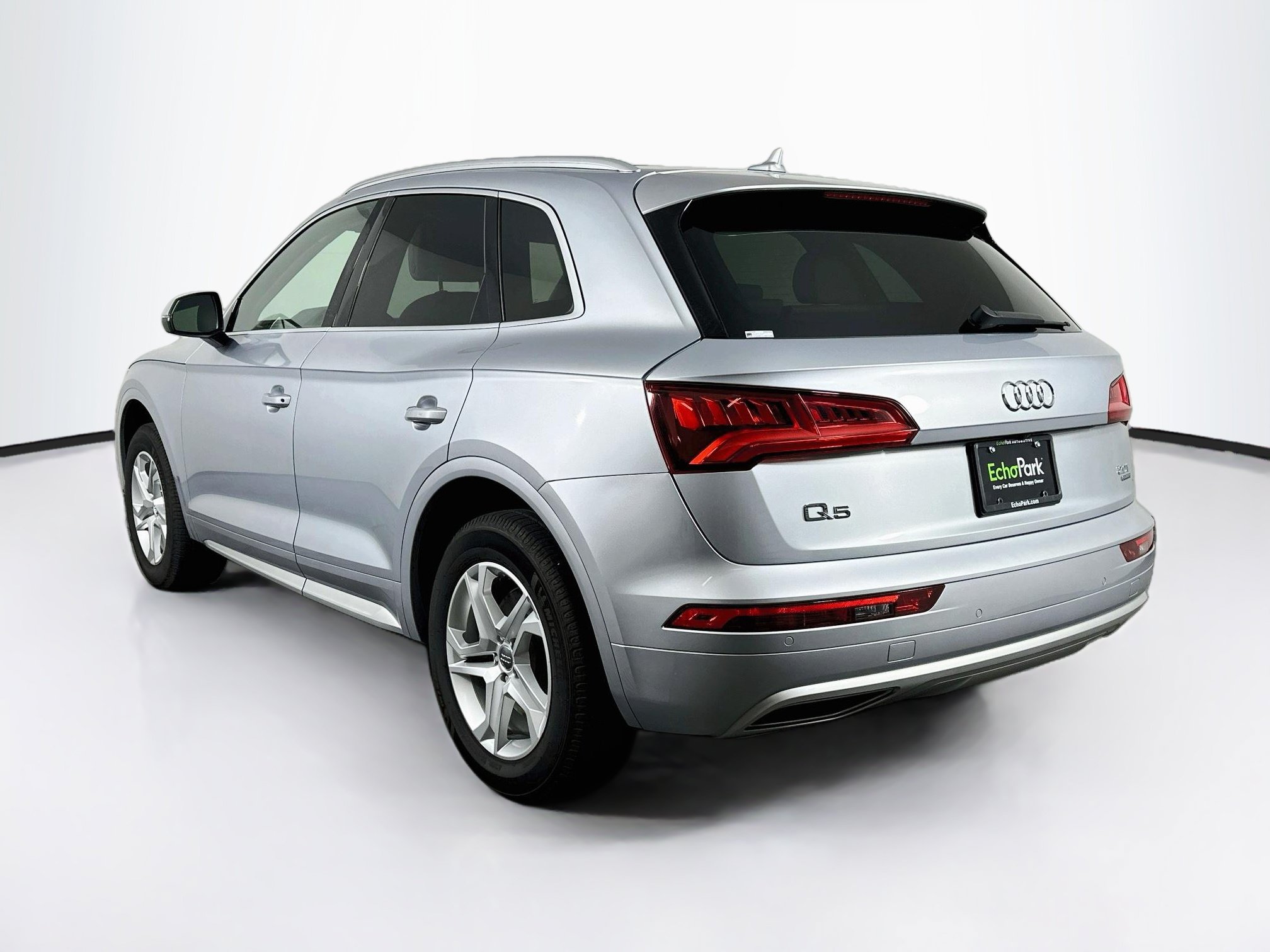 Used 2018 Audi Q5 2.0T Premium Plus w/ Premium Plus Package AWD/4WD image 5