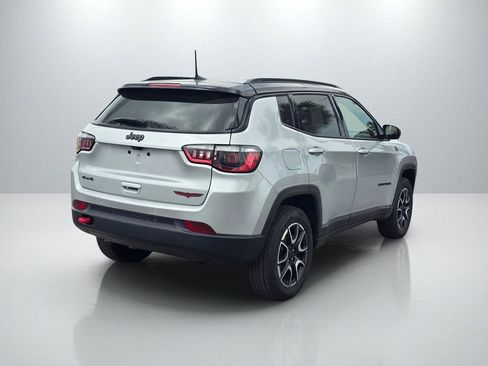Used 2024 Jeep Compass Trailhawk AWD/4WD image 5