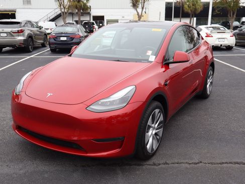 Used 2024 Tesla Model Y Long Range image 5