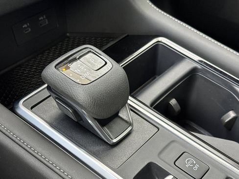 New 2025 Nissan Pathfinder SV image 19