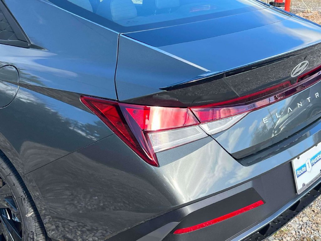 New 2026 Hyundai Elantra SEL Sport FWD image 8