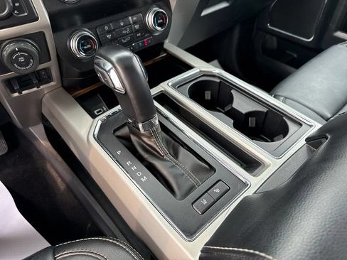 Used 2019 Ford F150 Lariat w/ Equipment Group 502A Luxury AWD/4WD image 40