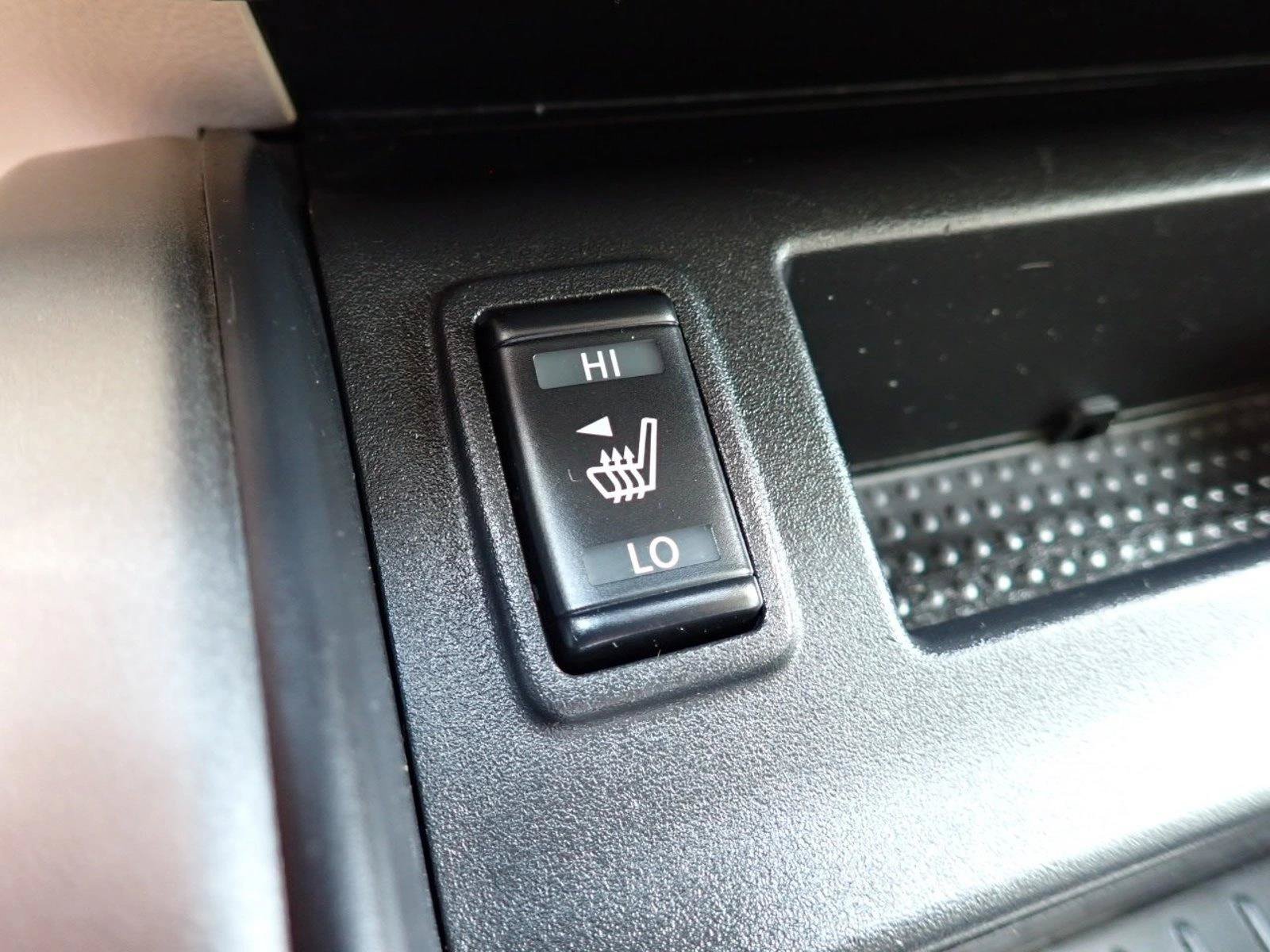 Used 2018 Nissan Titan SL w/ Chrome Package RWD image 20
