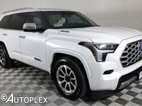 Used 2023 Toyota Sequoia Capstone image 3