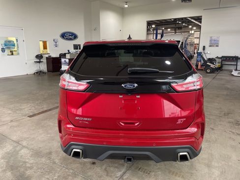 Used 2020 Ford Edge ST w/ Cold Weather Package AWD/4WD image 6
