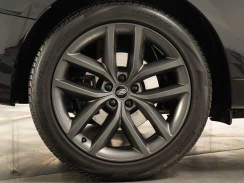 Used 2023 Land Rover Range Rover Sport SE Dynamic image 36