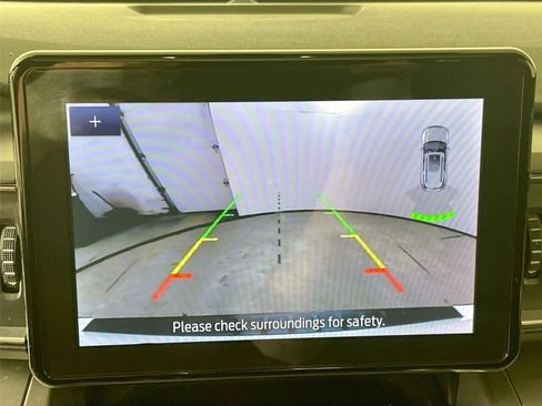 Used 2021 Ford Explorer XLT w/ Equipment Group 202A AWD/4WD image 6