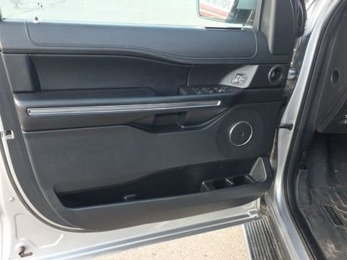 Used 2021 Ford Expedition Max XLT image 10