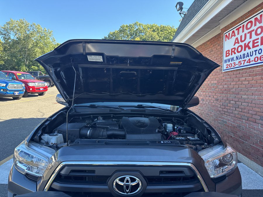 Used 2017 Toyota Tacoma SR5 w/ Tow Package AWD/4WD image 31