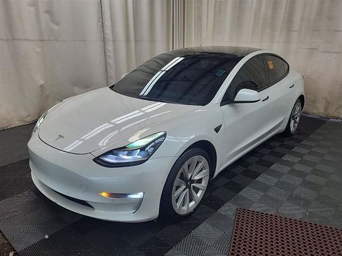 Used 2022 Tesla Model 3 Long Range AWD/4WD image 6