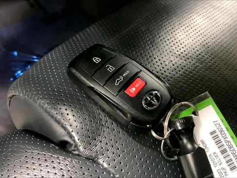 Used 2023 Toyota Tundra Platinum w/ Advanced Package image 15