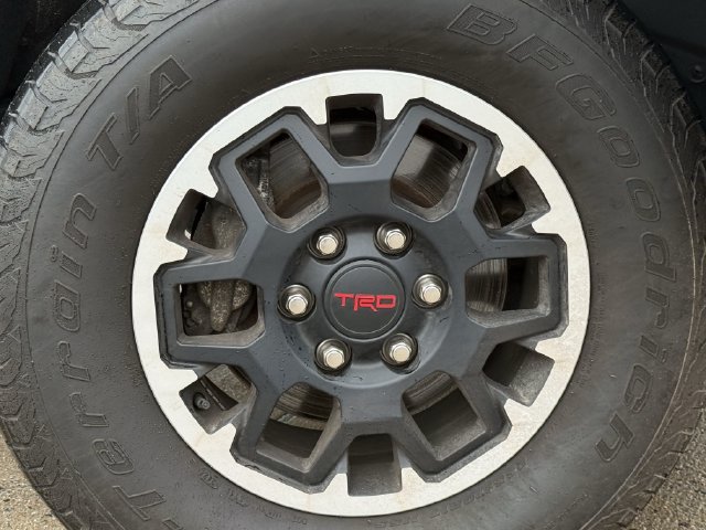 Used 2024 Toyota Tacoma TRD Off-Road AWD/4WD image 10