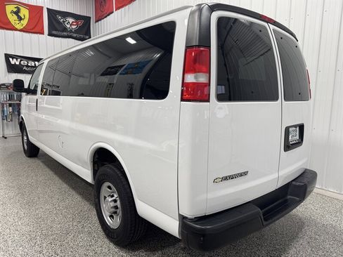Used 2019 Chevrolet Express 3500 LS image 16