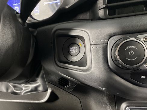 Used 2025 Jeep Wrangler Unlimited Rubicon 4xe w/ Convenience Group image 25