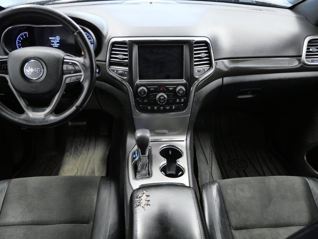 Used 2018 Jeep Grand Cherokee Altitude AWD/4WD image 13