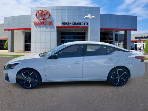 Used 2023 Nissan Altima 2.5 SR FWD image 5