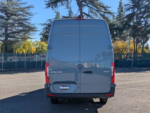 New 2025 Mercedes-Benz Sprinter 2500 image 3