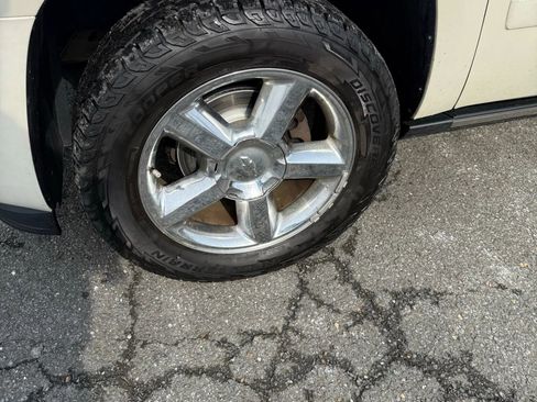 Used 2014 Chevrolet Tahoe LTZ image 10